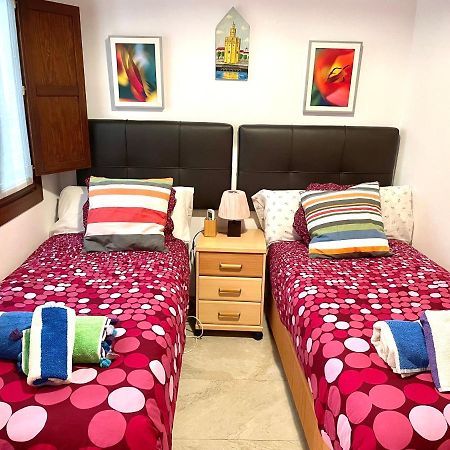 Apartamento Centro Plaza Salvador, Wifi Free& Parking Opcional Sevilla Bagian luar foto