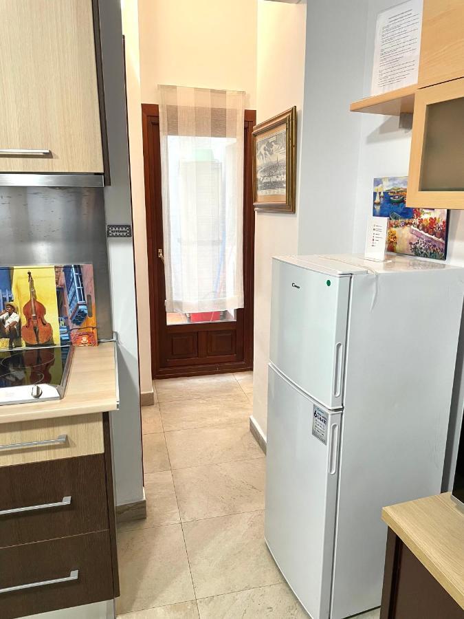 Apartamento Centro Plaza Salvador, Wifi Free& Parking Opcional Sevilla Bagian luar foto